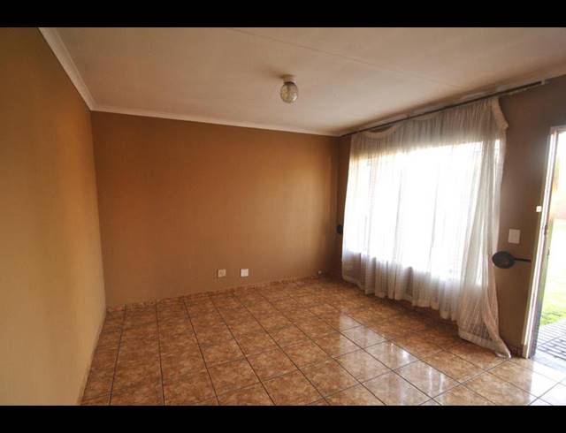 3 BEDROOM HOUSE FOR SALE IN DAWN PARK